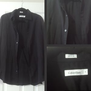 Men's Calvin Klein dress shirt. Great condition